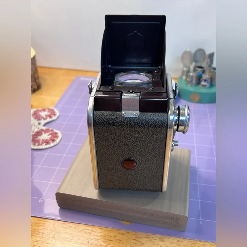 Vintage Kodak Duaflex IV TLR Camera - 620 Film - Kodet Lens - Display or Prop